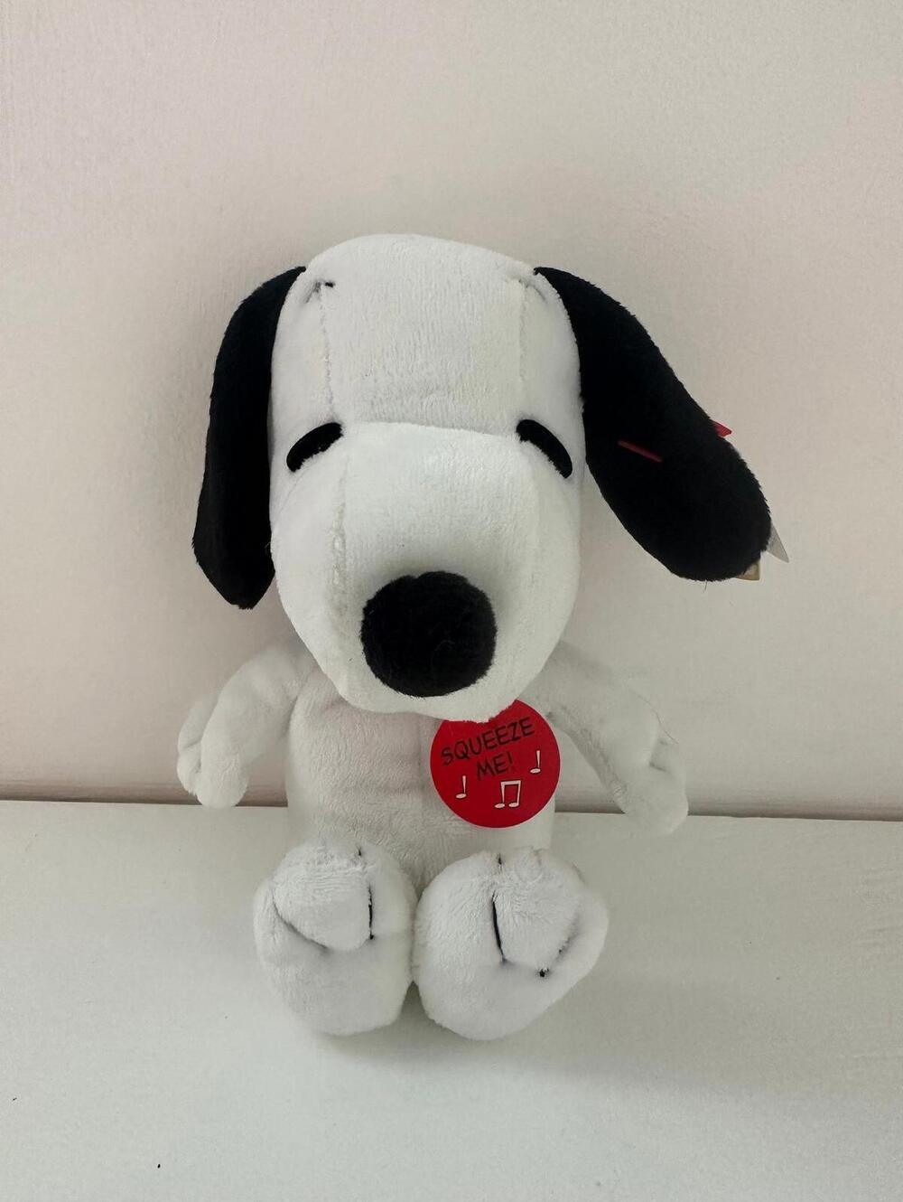 Ty Beanie Baby “Snoopy” the Dog, Character from Peanuts (6 inch)